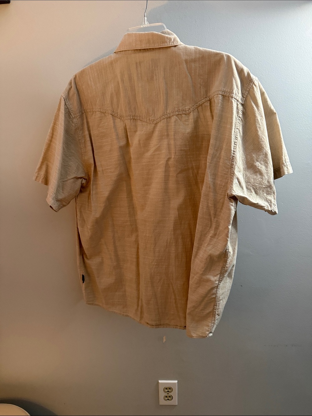 Howler Brothers Beige Short-Sleeve Button-Up Shirt with Sunburst Embroidery - Picture 5 of 6